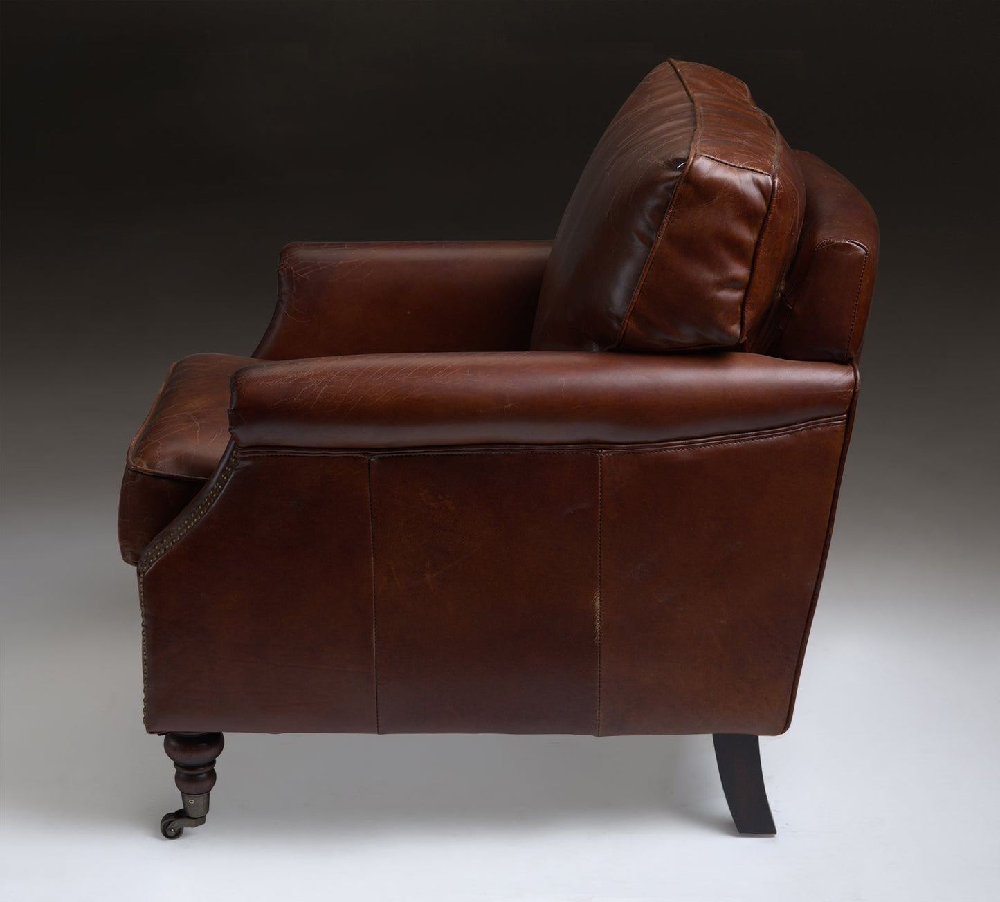 GENTLEMEN'S CLUB CHAIR