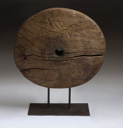 VINTAGE SOLID WOOD WHEEL (LARGE)