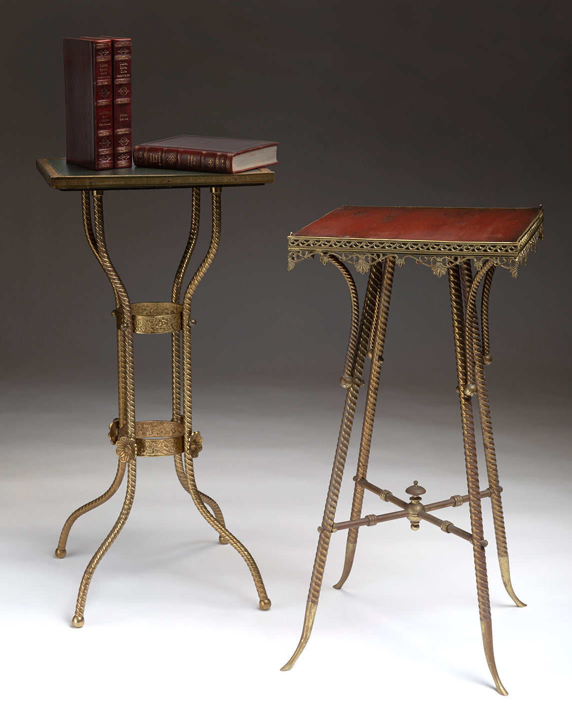 VINTAGE STAND (SHORT)